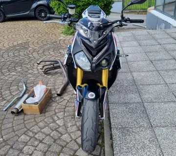 BMW S 1000 R ABS TCS ESA, AKRAPOVIC, 2014 god. - cover