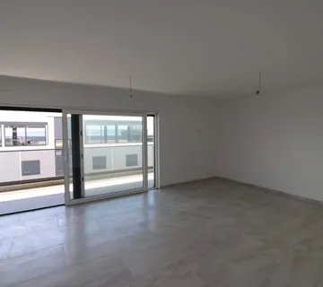 Okrug Gornji, luksuzan penthouse s pogledom na more, 202.15 m2! - cover