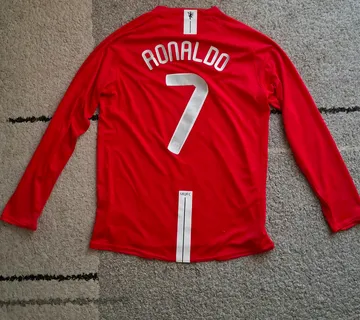 Ronaldo Man Utd 2007/08 dres - Split