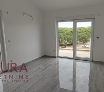 PAG - POVLJANA, PRODAJA APARTMANA 45,67 M2, POGLED, 50 M OD MORA, NOVO!!! - cover