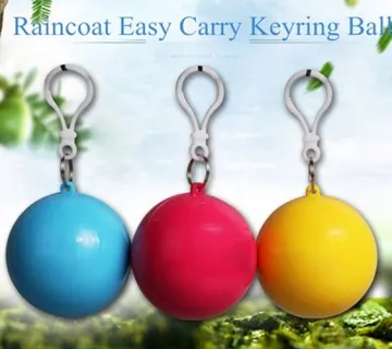 Dječja pončo kabanica u plastičnoj kuglici - cover