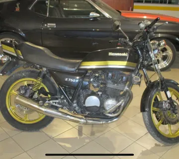 Kawasaki Z750 ‘82.g. - cover