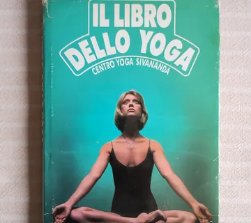 IL LIBRO DELLO YOGA CENTRO YOGA SIVANANDA talijanski jezik - cover