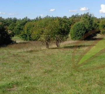Labin građevinsko zemljište poslovne namjene 4860 m2 - cover