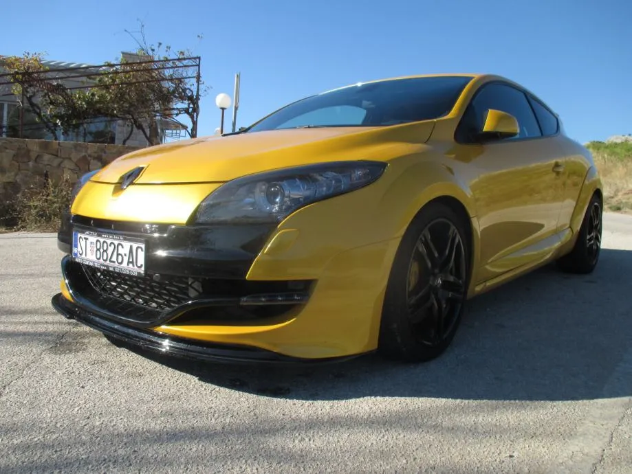 Renault Megane lll RS - cover