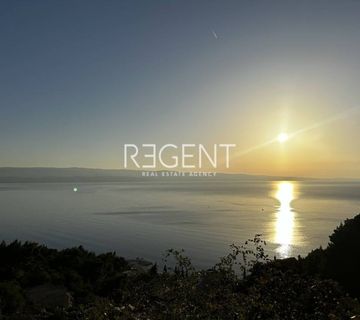 Omiš - Građevinsko zemljište s projektom luksuzne vile s bazenom 664 m - cover