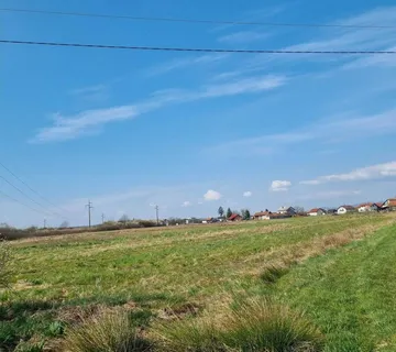 Prodaje se zemljište od 6900 kvadrata - cover