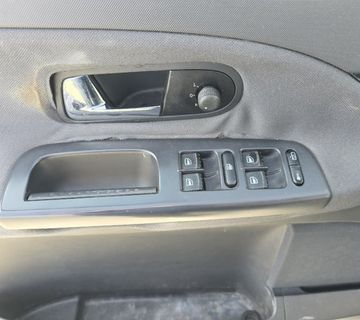VW Sharan 2,0 TDI..Xenon..7 sjedala - cover