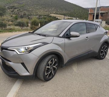 Toyota C-HR 1,8 HIBRID/SERVISNA/BEZ ULAGANJA/TOP STANJE - cover