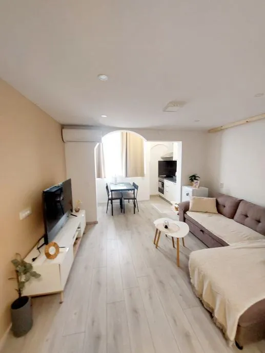 ČERVAR PORAT- RENOVIRANI STAN NA PRODAJU (prodaja) - cover