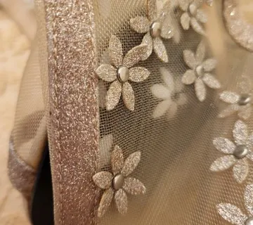 Zlatne sandale - cover