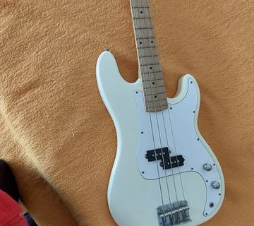 Bas gitara Rooster - cover
