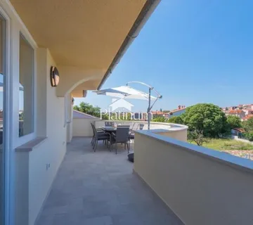 Medulin, stan 2 kat, parking, 300 m more (prodaja) - cover