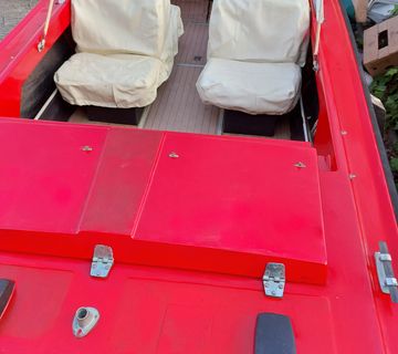 Gliser 4,9 m bez motora - cover
