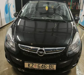 Hitno prodajem Opel Corsu - cover