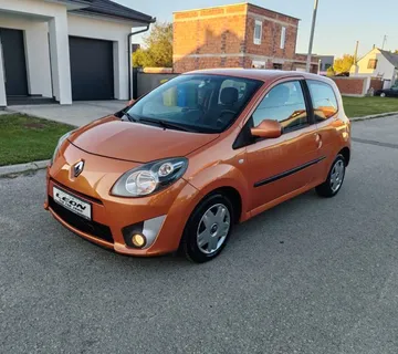 Renault Twingo 1,2 reg 31.10.2025 - cover