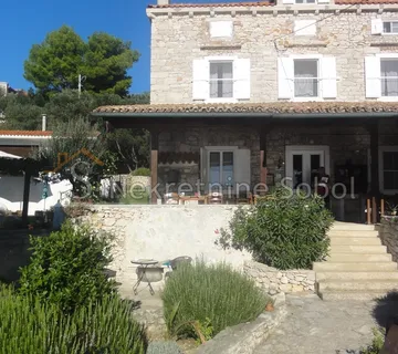 Mali Lošinj, Otok Unije - Pansion, 368 m2 Prodaja - cover