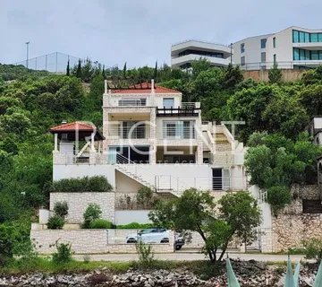 Korčula, Žrnovo - Vila prvi red uz more 280 m2 - cover