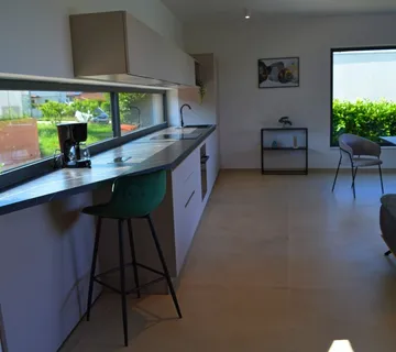 Moderna vila u okolici Novigrada - cover