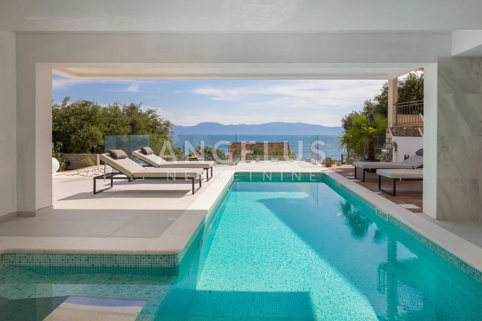 Makarska Rivijera - luksuzna vila s bazenom i panoramskim pogledom - cover