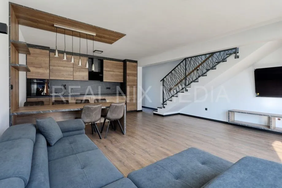 PRIVLAKA-KOMPLETNO NAMJEŠTENO! USELJIVO! (prodaja) - cover