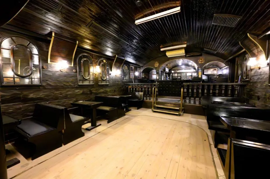 KULTNI LOKAL NA DVIJE ETAŽE (160 m2 ), DONJI GRAD, HEBRANGOVA - cover