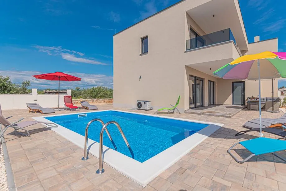 Kuća: Jadrija, 190 m2 (prodaja) - cover