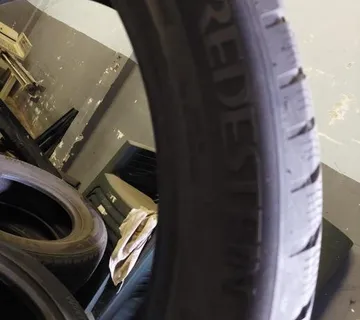 Gume zimske Vredestein 285/40/22 4 kom i ljetne Continental 8 komada - cover