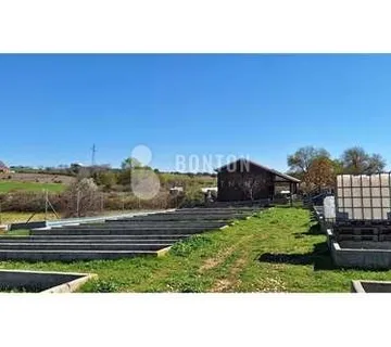 POLJOPRIVREDNO ZEMLJIŠTE-BRIŠEVO - cover