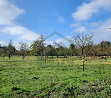 Građevinsko zemljište u Perušiću, površine 11035 m² - cover