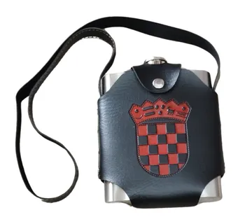 Pljoska s grbom, u torbici - cover