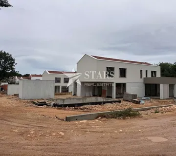 Labin - villa iz snova sa bazenom i okućnicom (prodaja) - cover