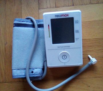 Elektronski tlakomjer,švicarski marke Rossmax - cover
