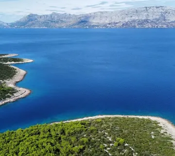POLJOPRIVREDNO ZEMLJIŠTE, 1. RED DO MORA (62.456 m2), POVLJA, OTOK BRA - cover