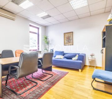 Zagreb, Maksimir, višesoban dvoetažan stan-ured NKP 320 m2 prvi kat i potkrovlje - cover