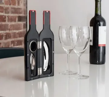 Set za vino u kreativnoj poklon kutiji - cover