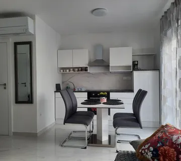 Rapska ulica  Zadar - cover