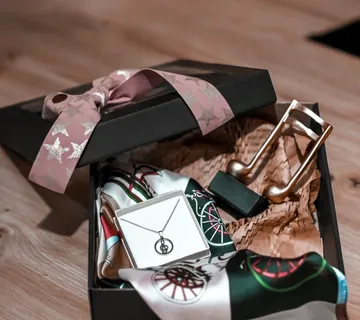 Poklon paket za žene “Nota ženstvenosti” - cover