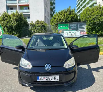 VW Up 1.0 (2012) – mala potrošnja i parking senzori. - cover