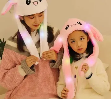 Svjetleća kapa s pomičnim ušima - novo - cover