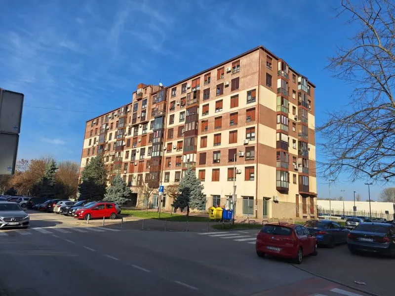 Stan: Zagreb, Središće, Bušića, 4-sob, loggia, 6 k, 83,50m2 - cover