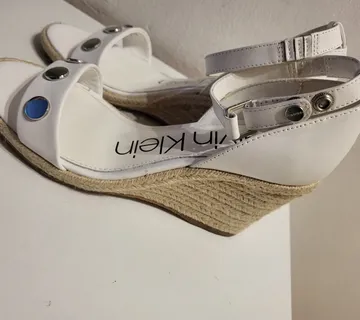 Sandale "Calvin Klein" - cover
