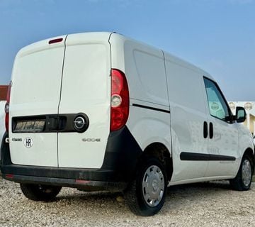 Opel Combo CDTi, 2013 god. - cover