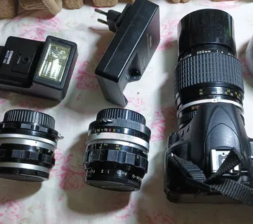 NIKON D3100  digitalni foto aparat+NIKKOR/Japan objektivi - cover