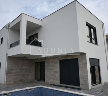 Predivna kuća u novogradnji, duplex, samo 850m od plaže - Tribunj - cover