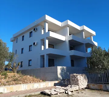 APARTMAN U NOVOGRADNJI, 50 m OD MORA! ODLIČNA POZICIJA - POVLJANA , PAG