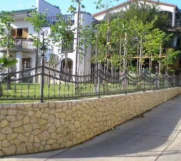 HOTEL 50 m OD MORA - POSEDARJE - cover