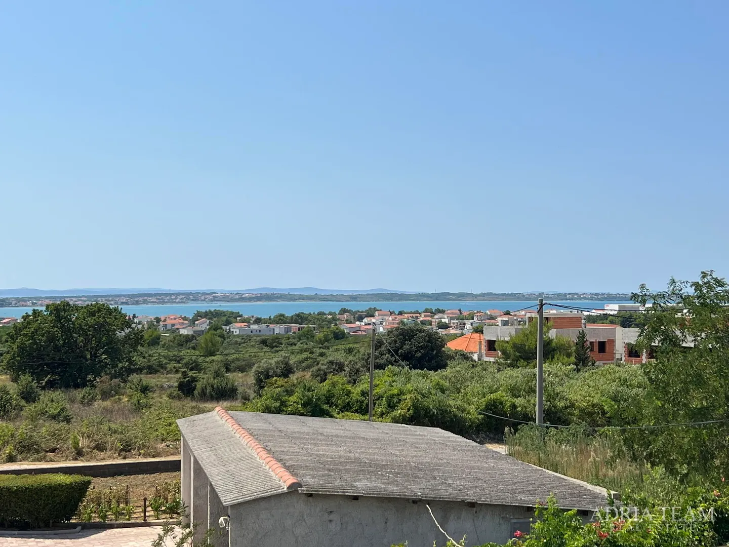 IZVRSNA PRILIKA!! GRAĐEVINSKO ZEMLJIŠTE - 2814 m2 - MIRNA I TIHA POZICIJA! POGLED NA MORE! VRSI - ZADAR - cover