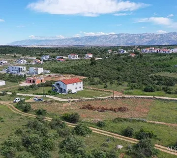 GRAĐEVINSKO ZEMLJIŠTE, NEIZGRAĐENI DIO GRAĐEVINSKOG PODRUČJA - VRSI - cover
