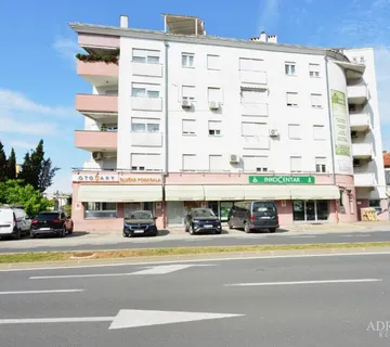Dvoetažni Stan S Dizalom I Pogledom Na More, Blizina Svih Sadržaja - Relja, Zadar